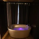 Toka Restaurant 5* Udenisht
