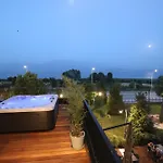 Toka Restaurant فندق Udenisht
