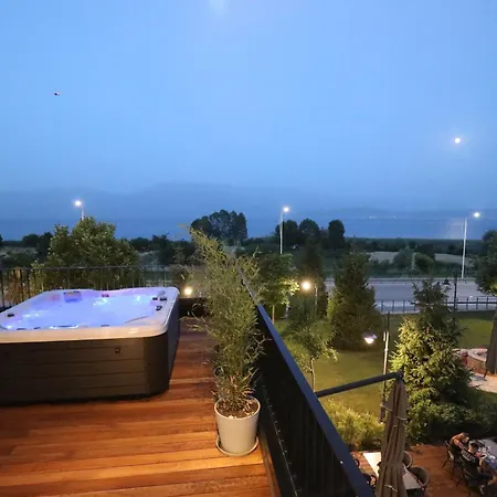 Toka Restaurant Отель Udenisht