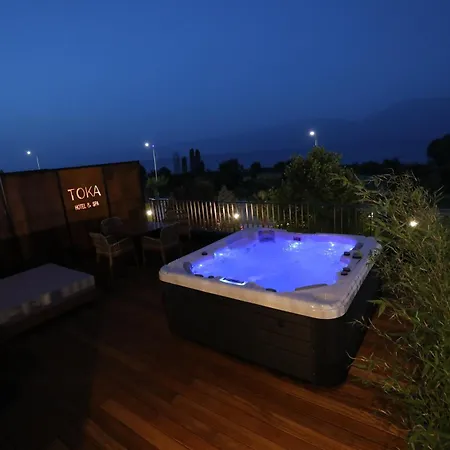 Toka Restaurant فندق Udenisht