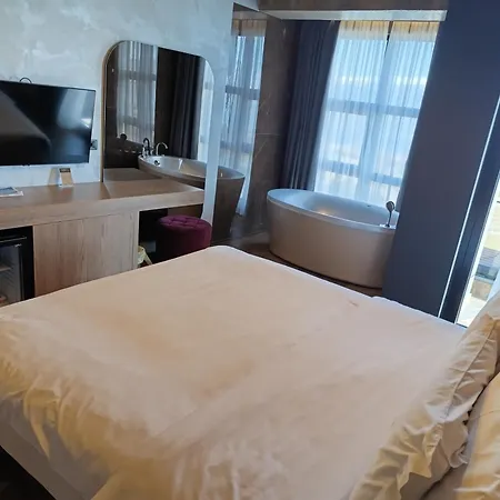Toka Restaurant Hotel Udenisht