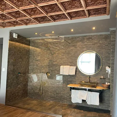 Toka Restaurant 5*