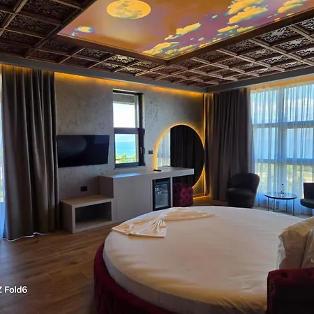 Toka Restaurant 5* Udënisht